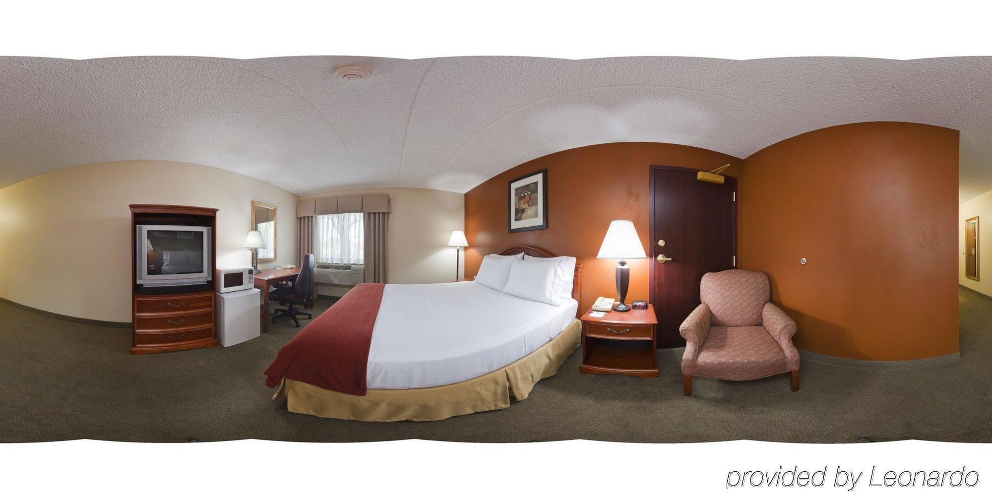 Super 8 By Wyndham Beloit Hotel Room photo